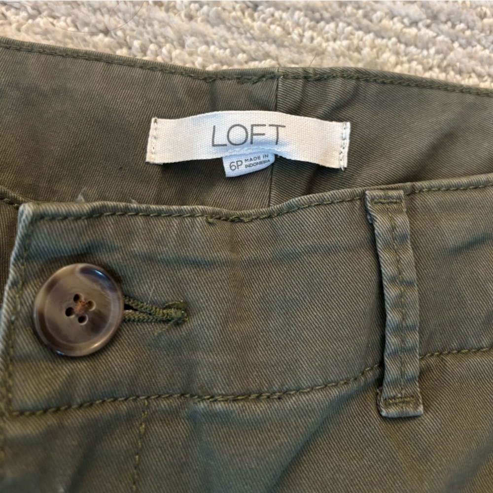 LOFT Olive Green Pants PETITE